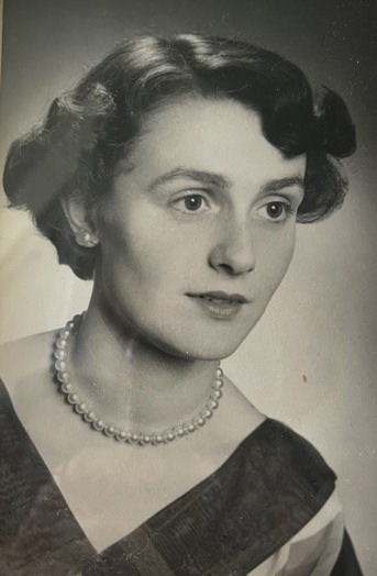 Barbara Muir mum